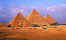 Pyramidy v Gíze