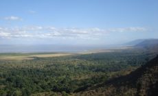 pohled z vyhlídky na jezero Manyara