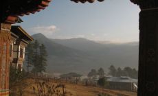 Výhled od hotelu Phobjika Valley